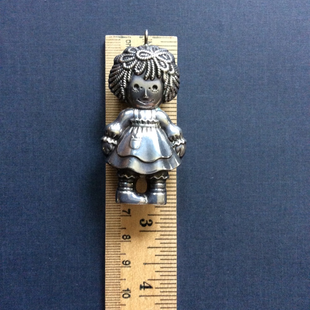 Vintage: Raggedy Ann Sterling Silver Pendant - Picture 3 of 11